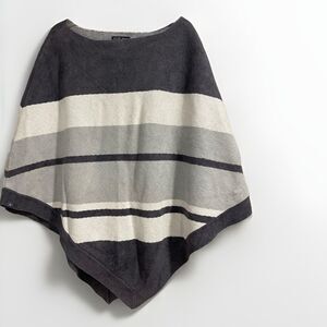 Barefoot Dreams CozyChic UltraLite Ocean Breeze Poncho Grey Stripe One Size Plus